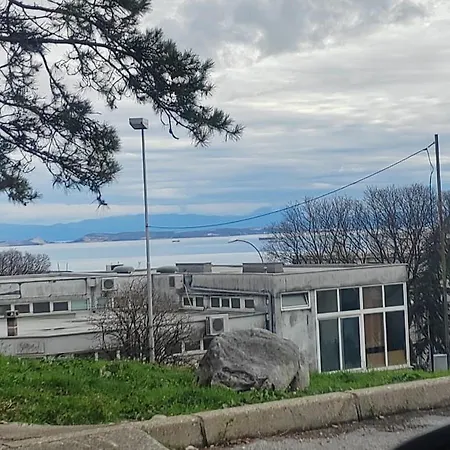 Διαμέρισμα Leon