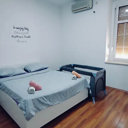 Leon Διαμέρισμα *